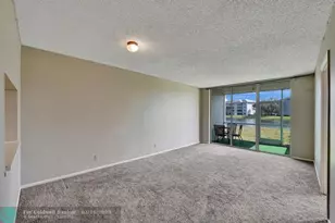 9440 Poinciana Pl, Davie, FL 33324 - Photo 13