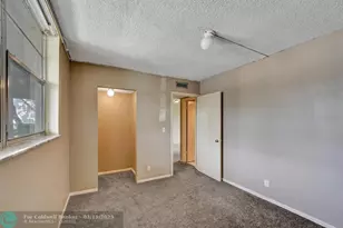 9440 Poinciana Pl, Davie, FL 33324 - Photo 27