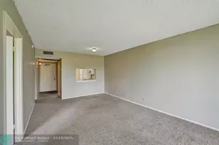 9440 Poinciana Pl, Davie, FL 33324 - Photo 11