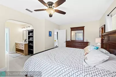 2645 SE 3rd St, Pompano Beach, FL 33062 - Photo 15