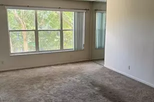 2304 S Cypress Bend Dr, Pompano Beach, FL 33069 - Photo 9