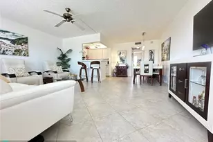 4108 Cambridge E, Deerfield Beach, FL 33442 - Photo 3