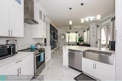 293 SW Lake Forest Way, Port Saint Lucie, FL 34986 - Photo 11