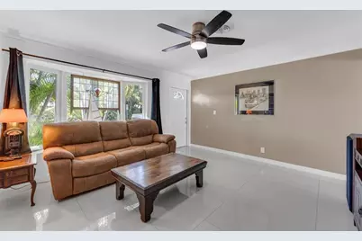 2021 NW 32nd Ct, Oakland Park, FL 33309 - Photo 7