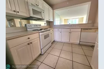 7763  Southampton Ter, Unit #314, Tamarac, FL 33321 - Photo 11