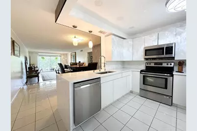 4301  Martinique Cir, Unit #H2, Coconut Creek, FL 33066 - Photo 3