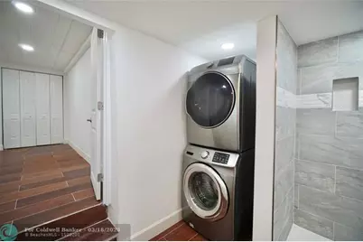 2205  A E Isaacs Ave, West Palm Beach, FL 33407 - Photo 13