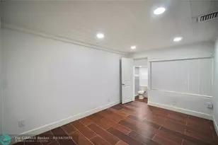 2205 A E Isaacs Ave, West Palm Beach, FL 33407 - Photo 9