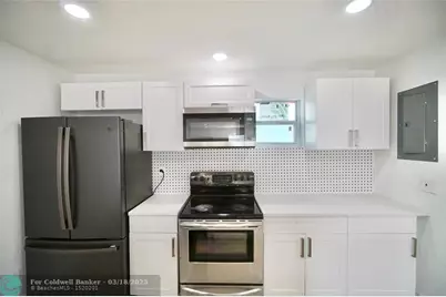 2205  A E Isaacs Ave, West Palm Beach, FL 33407 - Photo 5