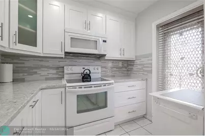 5071 W Oakland Park Blvd, Unit #209, Lauderdale Lakes, FL 33313 - Photo 17