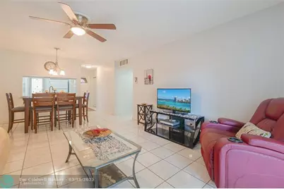 5071 W Oakland Park Blvd, Unit #209, Lauderdale Lakes, FL 33313 - Photo 5