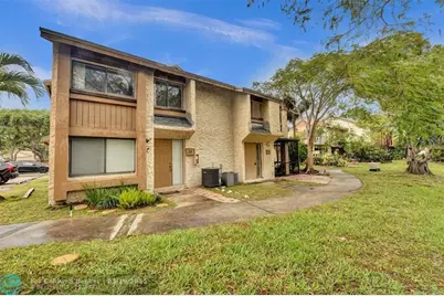 26  Wimbledon Lake, Unit #248, Plantation, FL 33324 - Photo 1