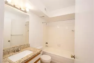 2440 NW 33rd St, Oakland Park, FL 33309 - Photo 9