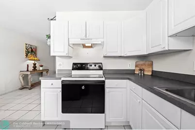 2616 NE 30th Pl, Unit #209A, Fort Lauderdale, FL 33306 - Photo 5