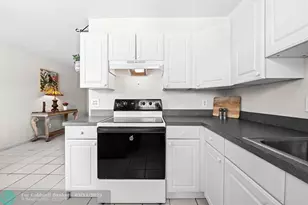 2616 NE 30th Pl, Fort Lauderdale, FL 33306 - Photo 5