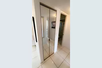 10466  Sunrise Lakes Blvd, Unit #307, Sunrise, FL 33322 - Photo 15