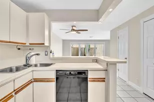 499 SE 13th St, Fort Lauderdale, FL 33316 - Photo 11