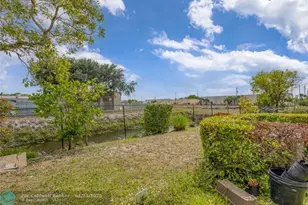 2037 Nassau Dr, Riviera Beach, FL 33404 - Photo 33