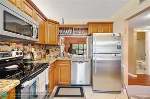 3251 Carambola Cir Unit, Coconut Creek, FL 33066 - Photo 5