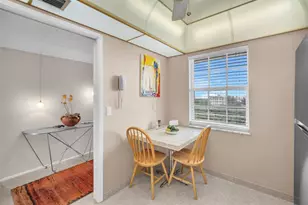 605 Oaks Dr, Pompano Beach, FL 33069 - Photo 15