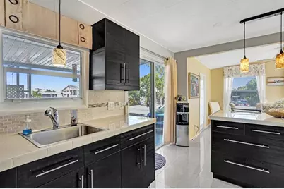 2301 SW 86th Ter, Davie, FL 33324 - Photo 21