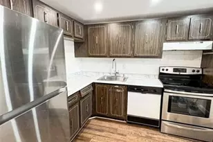 8351 Sands Point Blvd, Tamarac, FL 33321 - Photo 5