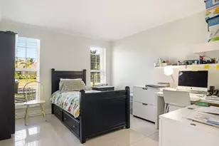 906 NW 83rd Dr, Coral Springs, FL 33071 - Photo 11