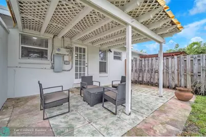 1925 NE 26th St, Wilton Manors, FL 33305 - Photo 27