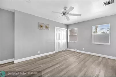 1925 NE 26th St, Wilton Manors, FL 33305 - Photo 13