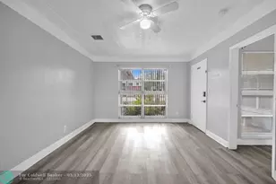 1925 NE 26th St, Wilton Manors, FL 33305 - Photo 19