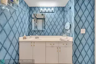 4060 N Hills Dr, Hollywood, FL 33021 - Photo 27