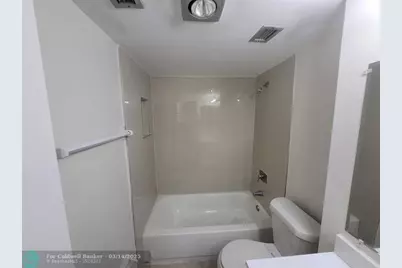 17890 W Dixie Hwy, Unit #619, North Miami Beach, FL 33160 - Photo 9