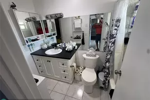 3431 NW 50th Ave, Lauderdale Lakes, FL 33319 - Photo 21