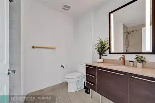 1900 N Bayshore Dr, Miami, FL 33132 - Photo 21