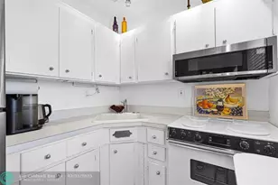 1900 NE 8th Ct, Fort Lauderdale, FL 33304 - Photo 19