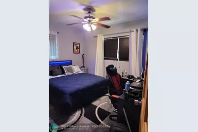 1010 NW 3rd Ave, Hallandale Beach, FL 33009 - Photo 15