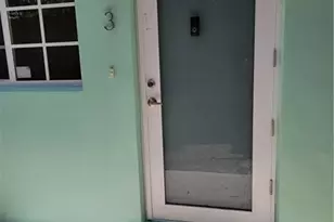 1010 NW 3rd Ave, Hallandale Beach, FL 33009 - Photo 13