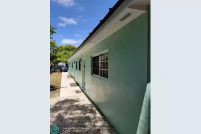1010 NW 3rd Ave, Hallandale Beach, FL 33009 - Photo 3