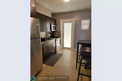 1010 NW 3rd Ave, Hallandale Beach, FL 33009 - Photo 7