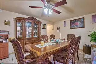 33 Spinning Wheel Ln, Tamarac, FL 33319 - Photo 9