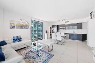 31 SE 6th St, Miami, FL 33131 - Photo 3