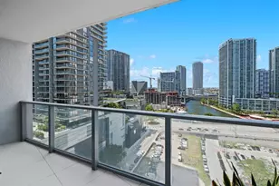 31 SE 6th St, Miami, FL 33131 - Photo 13