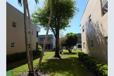 393  Capri I, Unit #393, Delray Beach, FL 33484 - Photo 3