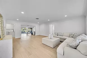 431 SE 9th Ave, Pompano Beach, FL 33060 - Photo 9