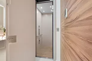 2421 Barcelona Dr, Fort Lauderdale, FL 33301 - Photo 39