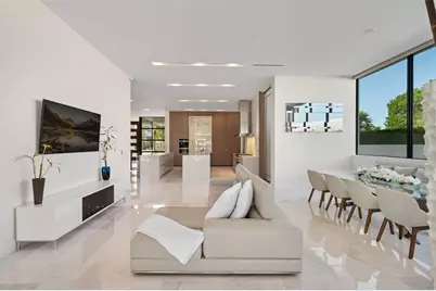 2421  Barcelona Dr, Fort Lauderdale, FL 33301 - Photo 23