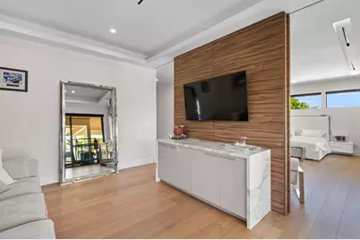 2421  Barcelona Dr, Fort Lauderdale, FL 33301 - Photo 49