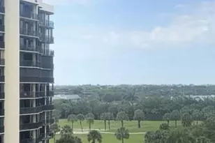 2425 Presidential Way, West Palm Beach, FL 33401 - Photo 1