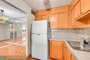 9101 Sunrise Lakes Blvd, Sunrise, FL 33322 - Photo 13