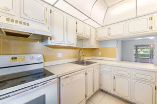 7360 NW 1st St, Margate, FL 33063 - Photo 9